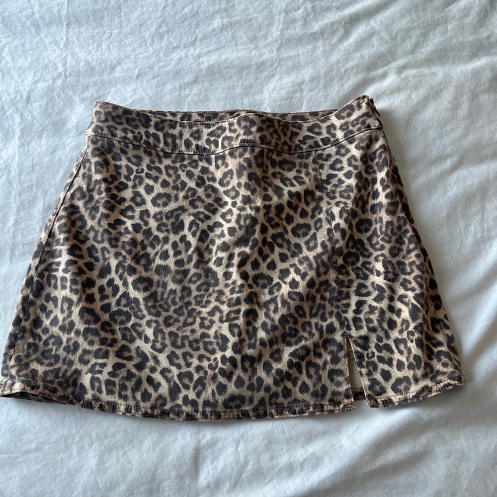 Leopard Print American Eagle Mini Skirt brand new with tags trendy fall/spring